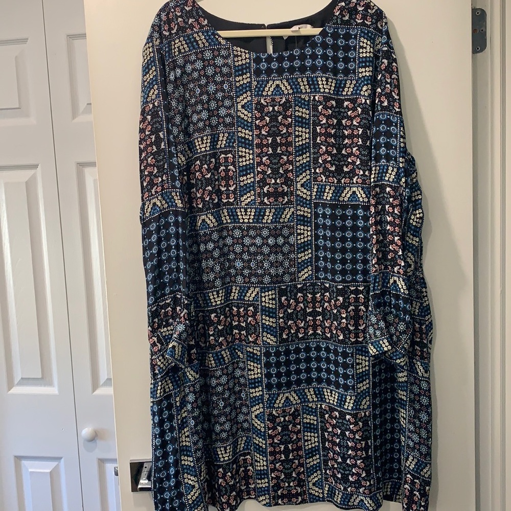 Loft Plus long sleeve dress with lining